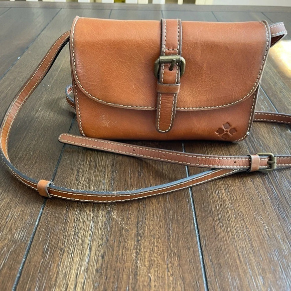 Patricia Nash cross body bag - Picture 3 of 14